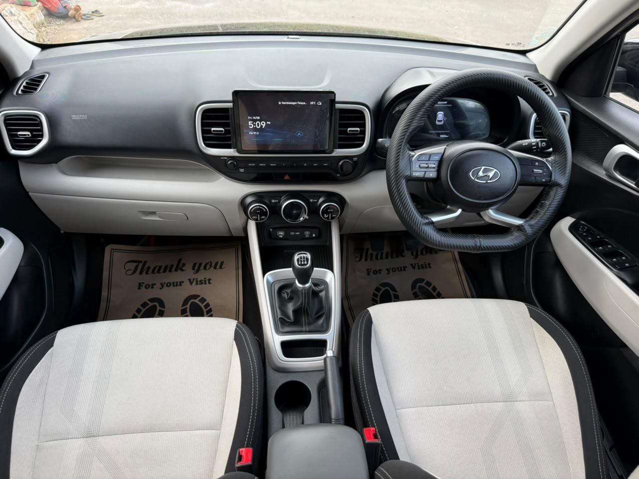 Hyundai Venue - Image 9